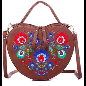 NWT. Valentines heart shape embroidery flower bag